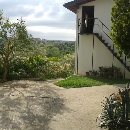 Casa Orlando Bed and Breakfast *